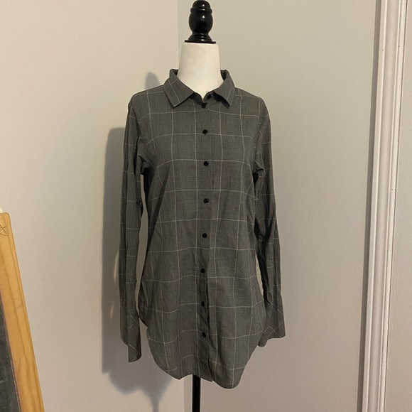 Grey checkered flannel buttoned down shirt - Picture 2 of 2